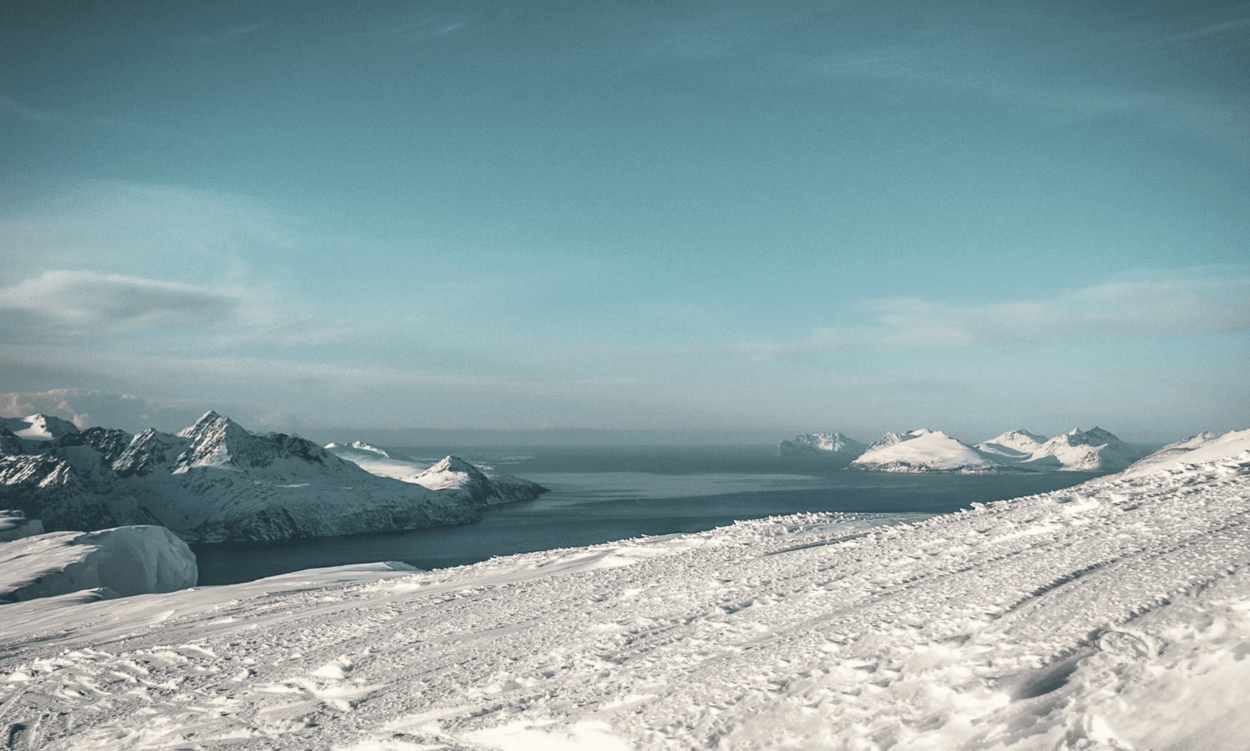 Sneeuwschoenwandelen in de Lyngenalpen, Noorwegen