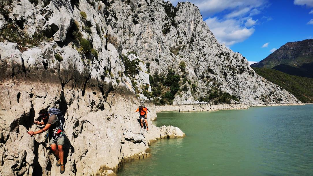 Wild Trail - Koman Lake, Albanië