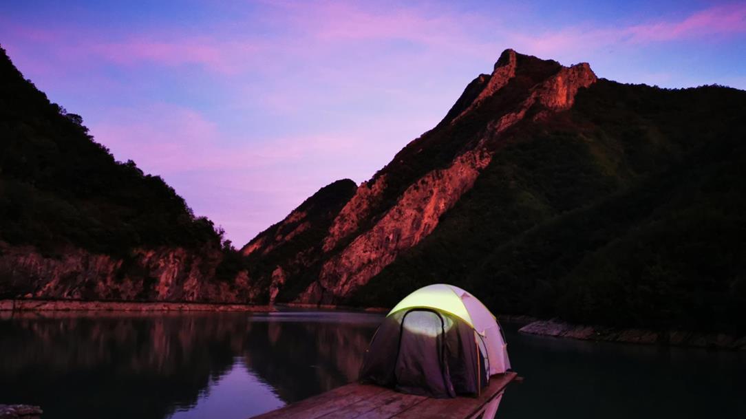 Wild Trail - Koman Lake, Albanië