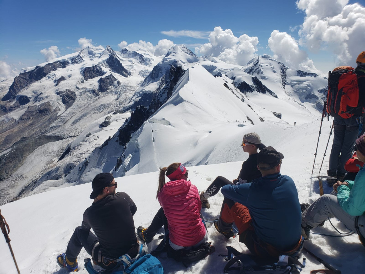 4000-ers rond Saas Grund