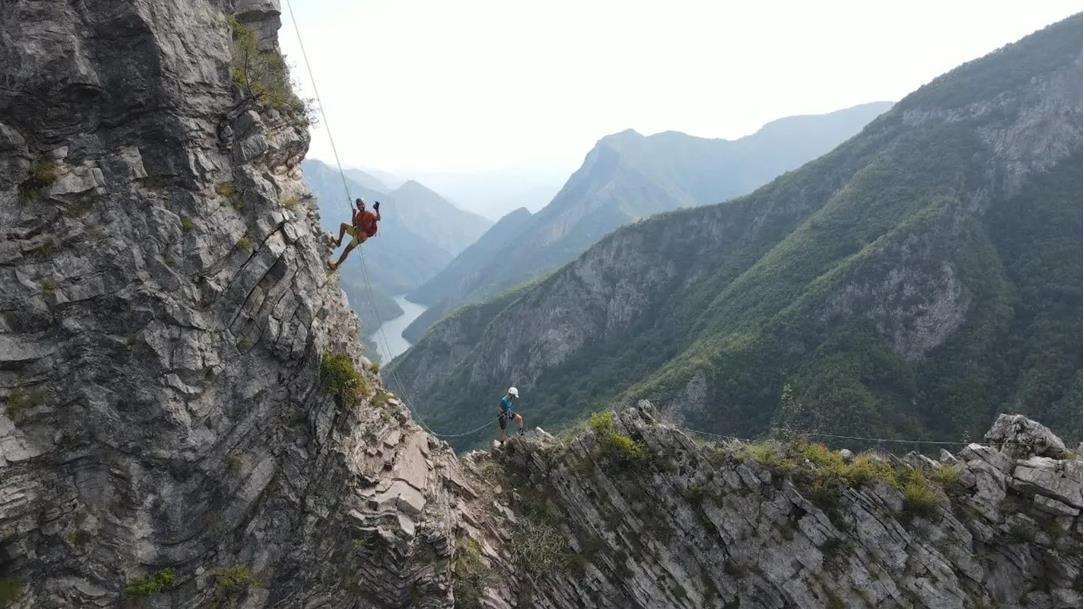 Wild Trail - Koman Lake, Albanië